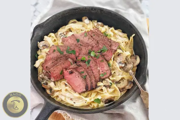 پاستا پهن با گوشت قرمز