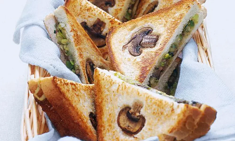 طرز تهیه اسنک قارچ و جعفری - اسنک گیاهی