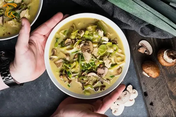 طرزتهیه سوپ تره فرنگی با قارچ