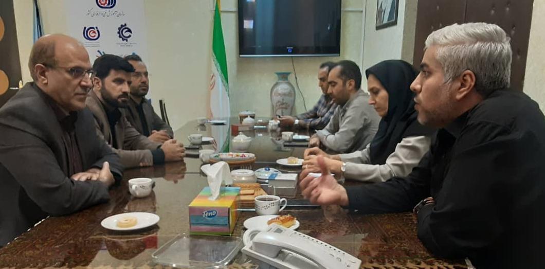 همکاری‌های جهاددانشگاهی و فنی وحرفه‌ای استان ایلام برای پرورش قارچ حمایت از پرورش قارچ در ایلام در شرکت دانش‌بنیان
