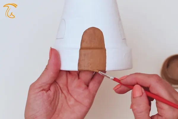 طراحی حانه ی قارچی روی گلدون