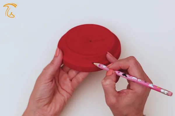 طراحی خانه قارچی روی بشقاب