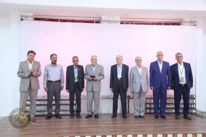 عکس مربوط به دوره 5 همایش و گردهمایی قارچشناسان است.