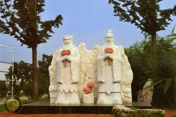 مجسمه امپراطور یان و هانگ با قارچ ریشی - تاریخچه قارچ ریشی یا گانودرما