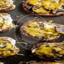 آموزش آشپزی با قارچ - طرز تهیه مینی پیتزا قارچ و پنیر روی نان تست