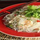 آموزش آشپزی با قارچ - طرز تهیه نودل میگو با قارچ و کرفس - غذای دریایی