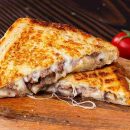 آموزش طرز تهیه پنینی گوشت و قارچ