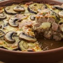 طرز تهیه گراتن گوشت و بادمجان و قارچ