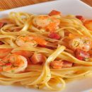 آموزش آشپزی با قارچ - طرز تهیه ماکارونی با میگو و قارچ